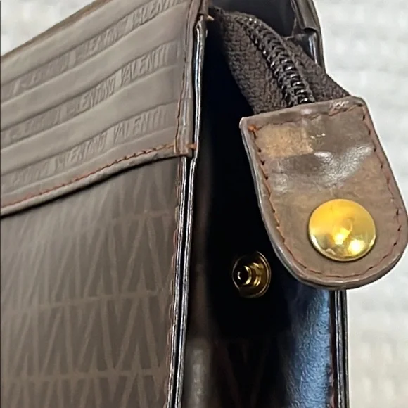 Mario Valentino Clutch